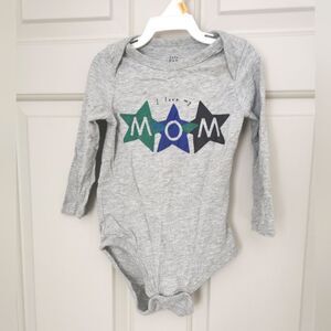 3/$15 Gap long sleeve onesie size 12-18 m